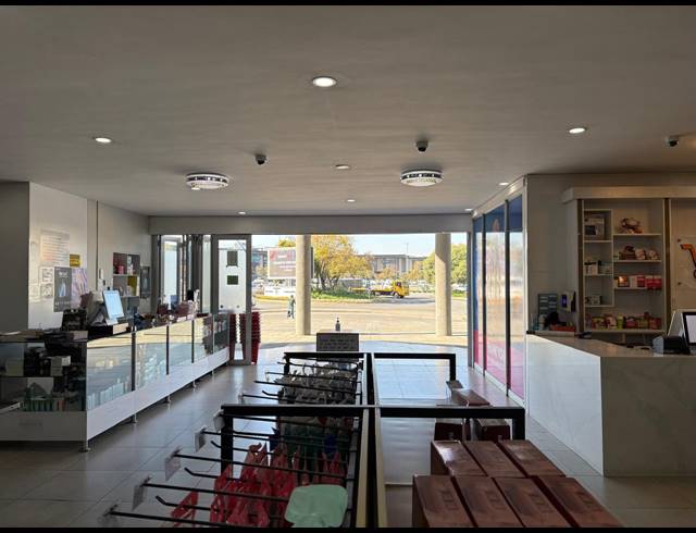 2,195M² RETAIL TO LET IN LONEHILL
